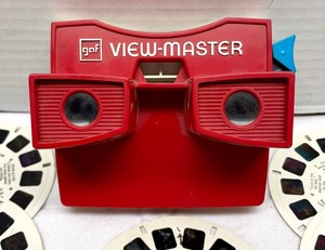 lot 151 image: Vintage View-Master with Slides