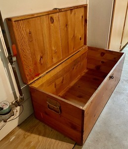 lot 157 image: Wonderful Vintage Wooden Trunk