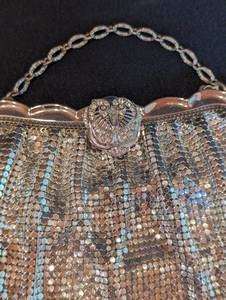 lot 47 image: Whiting & Davis Silver Mesh Purse