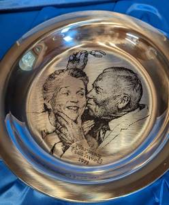 lot 23 image: 1971 Norman Rockwell Solid Sterling Silver Under the Mistletoe Plate
