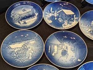 lot 28 image: Blue and White Danish Christmas Plates