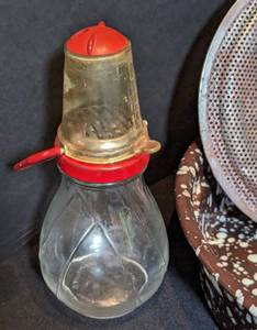 lot 74 image: Vintage Goodies