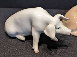 lot 166 image: Adorable Pig Figurines