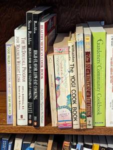lot 178 image: Assorted Cooking and Travel Books