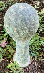 lot 13 image: Pretty Cement Base with Decorative Sphere