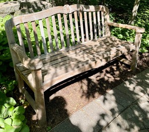 lot 43 image: Wonderful Wooden Bench