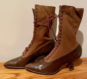 lot 87 image: Vintage Boots, Shoes and Shoe Forms