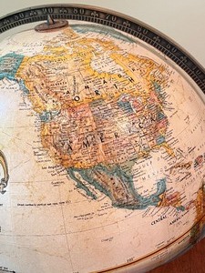 lot 27 image: Replogie 16 Globe on Stand