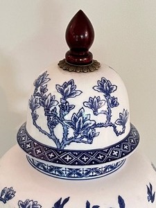 lot 29 image: Bombay Asian Inspired Blue and White Ginger Jar