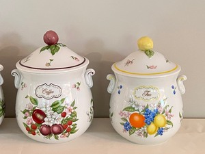 lot 33 image: Lenox - The Lenox Orchard Four Piece Canister Set