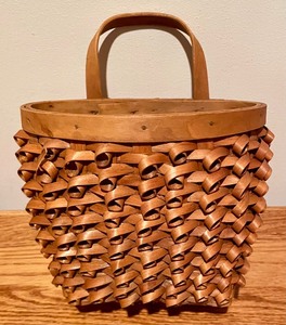 lot 142 image: Variety of Decorative Baskets