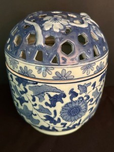 lot 78 image: Decorative Blue and White Asian Jar with Reticulated Cover