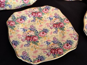 lot 79 image: Royal Winton Welbeck Floral Plates