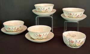lot 74 image: Aynsley Wild Tudor Bowls and Saucers