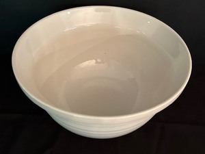 lot 66 image: Large Roseville Pottery Mixing Bowl