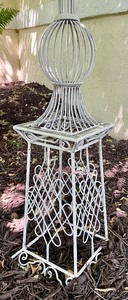 lot 5 image: Wonderful White Metal Yard Decor