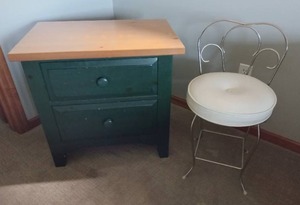 lot 206 image: Nightstand & Chair