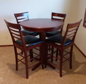 lot 114 image: Pub Table & Chairs