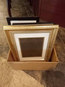 lot 116 image: Picture Frames