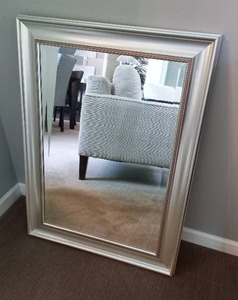 lot 14 image: Framed Mirror