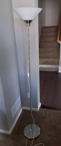 lot 22 image: Floor Lamp
