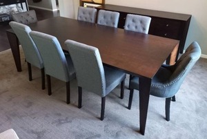 lot 5 image: Dining Table
