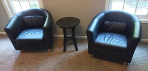 lot 24 image: Armchairs & End Table