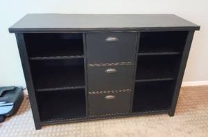 lot 25 image: Cabinet