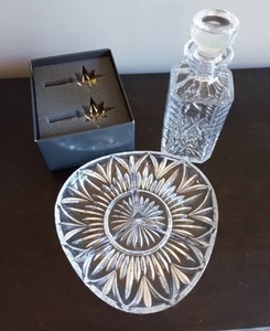 lot 26 image: Crystal Lot