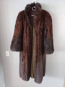 lot 30 image: Fur Coat