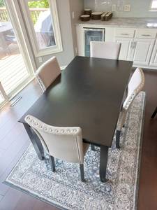 lot 37 image: Dining Table & Chairs