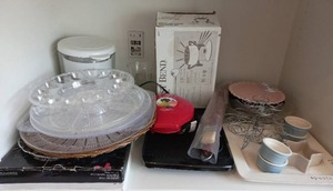 lot 53 image: Kitchenware
