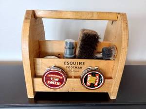 lot 56 image: Shoe Polish Kit