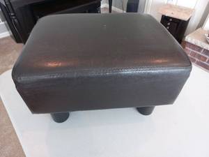 lot 59 image: Small Ottoman