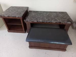 lot 302 image: Furniture