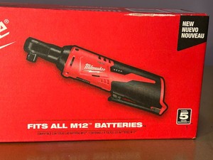 lot 6 image: New Milwaukee M12 38 Ratchet
