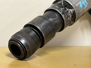 lot 33 image: Matco Tools Pneumatic Air-Hammer