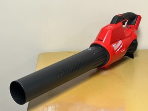 lot 2 image: New Milwaukee Fuel M18 Cordless Blower
