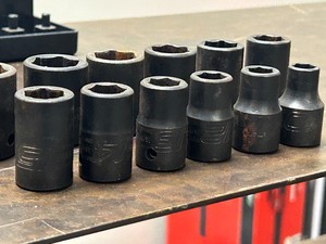 lot 73 image: Snap-On 12-Piece Impact Socket Set, 10mm - 21mm