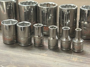 lot 76 image: Chrome Vandium 12-Point Socket Set 4mm - 24mm