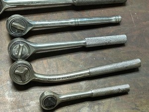 lot 97 image: Lot Of (6) Assorted Socket Ratchet Tools