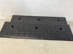 lot 102 image: Set of Two MYOYAY 4 inch Rise Heavy Duty 10-Ton Rubber Car Curb Ramps