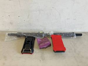 lot 148 image: Fueti 30-39 inch Adjustable Pull Up Bar for Doorway with No Screw Installation