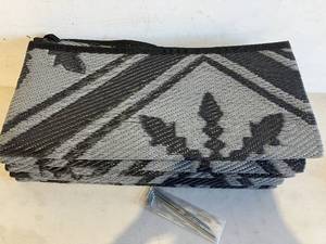 lot 156 image: Blytieor 8x10 ft Waterproof Outdoor Lightweight Gray & Black Plastic Straw Rug