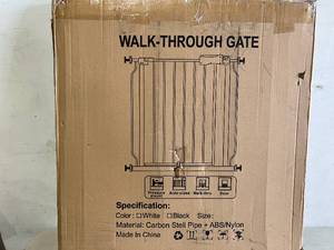 lot 174 image: Fairy Baby White Extra Wide Auto Close BabyPet Gate