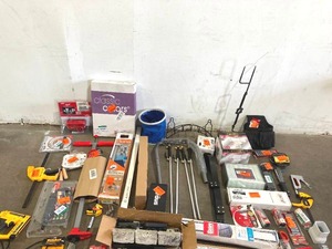lot 410 image: Huge Wholesale Lot of Assorted Miscellaneous Items