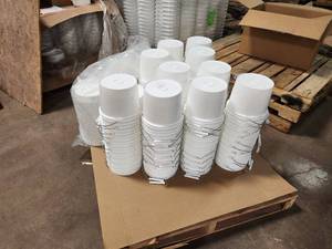 Lot of (100) 1-Gallon Plastic Bucket with Safety Break Seal Lid and Metal Handle (New )