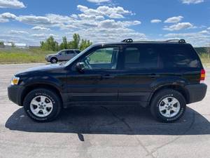 2007 Ford Escape XLT - 4X4 - 2 OWNERS