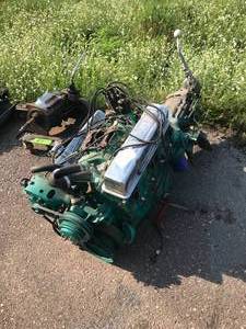 lot 26 image: Chevy 350 With Saginaw 4 Speed - Ran when removed