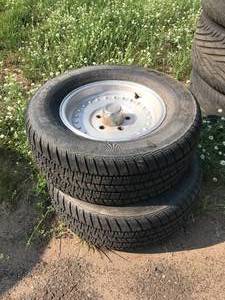 lot 34 image: Center Line 14 Inch rims with older tires